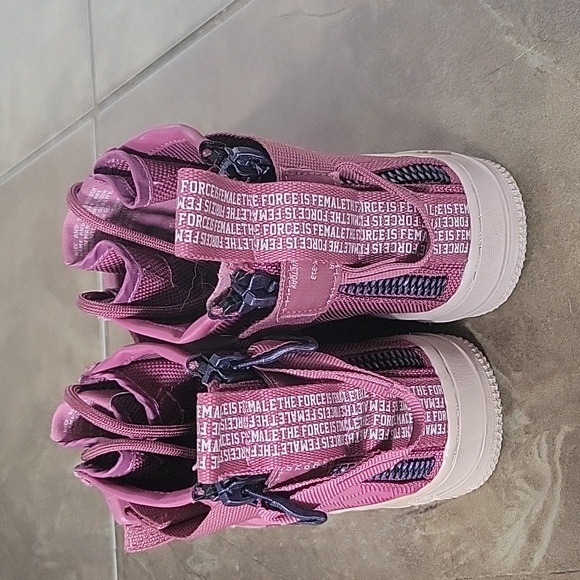 Nike Air Force 1 - Picture 3 of 5